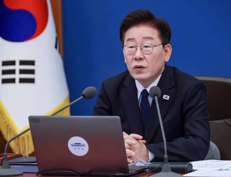 이재명 대통령이 3일 청와대에서 열린 수석보좌관회의에서 발언하고 있다. 연합뉴스