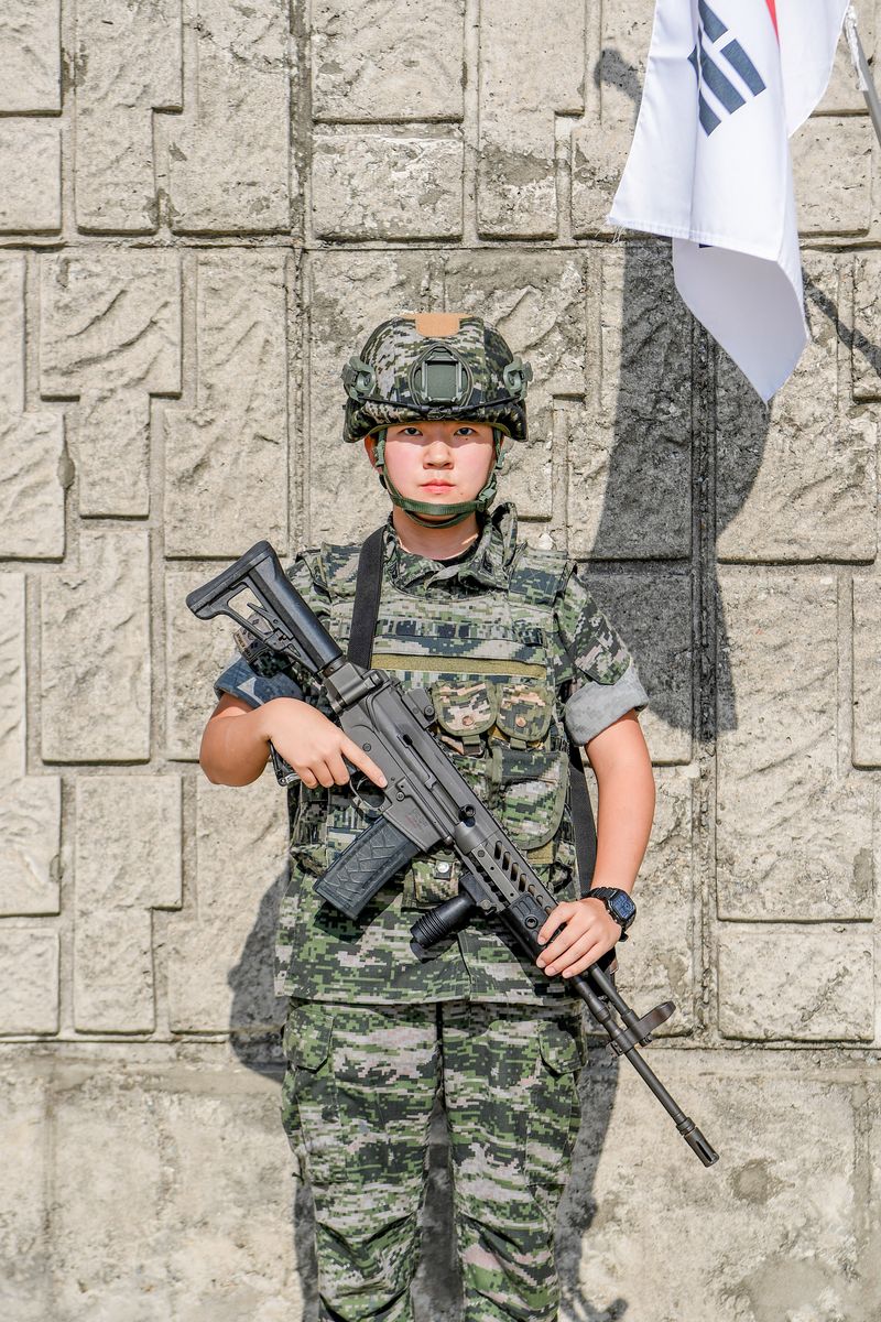 우도에서 근무하는 유미영 중사가 '서북도서 절대사수' 결의를 다지고 있다. 해병대 제공
