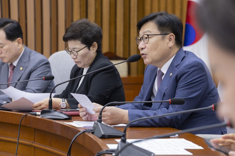 국민의힘 정점식 원내대표가 4일 국회에서 열린 원내대책회의에서 발언하고 있다. 연합뉴스