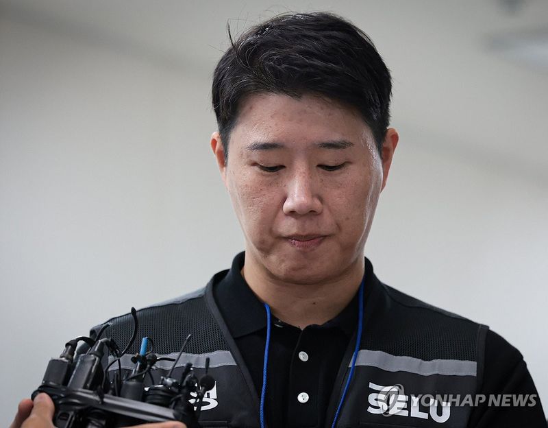 질문받는 삼성그룹 초기업노동조합 삼성전자지부 최승호 위원장 (출처=연합뉴스)