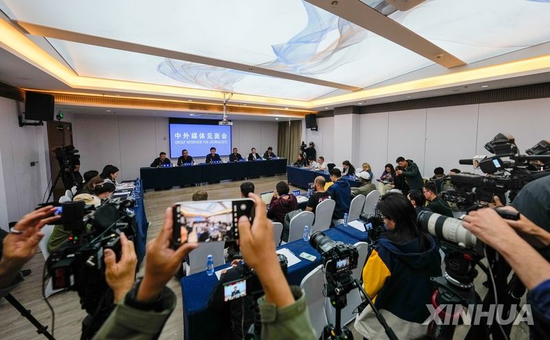 티베트 재난현장 기자간담회.연합뉴스