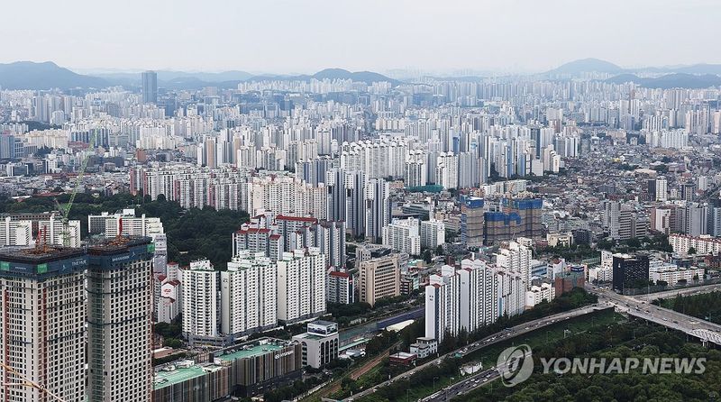 "8월 서울 아파트 매매거래, 10건 중 9건 강남3구 이외 지역" (출처=연합뉴스)