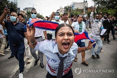 [네팔 대홍수 르포] 시위로 정권 바꾼 Z세대…절망 속 희망을 품다