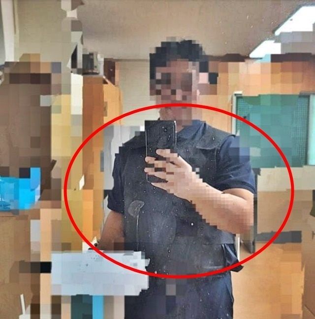 [전주=뉴시스]윤난슬 기자 = 전북지역 한 고등학교 교사가 학생들의 지속적인 '살해 협박'으로 방검복을 입고 수업하는 일이 벌어졌다.(사진=전북교사노조 제공)