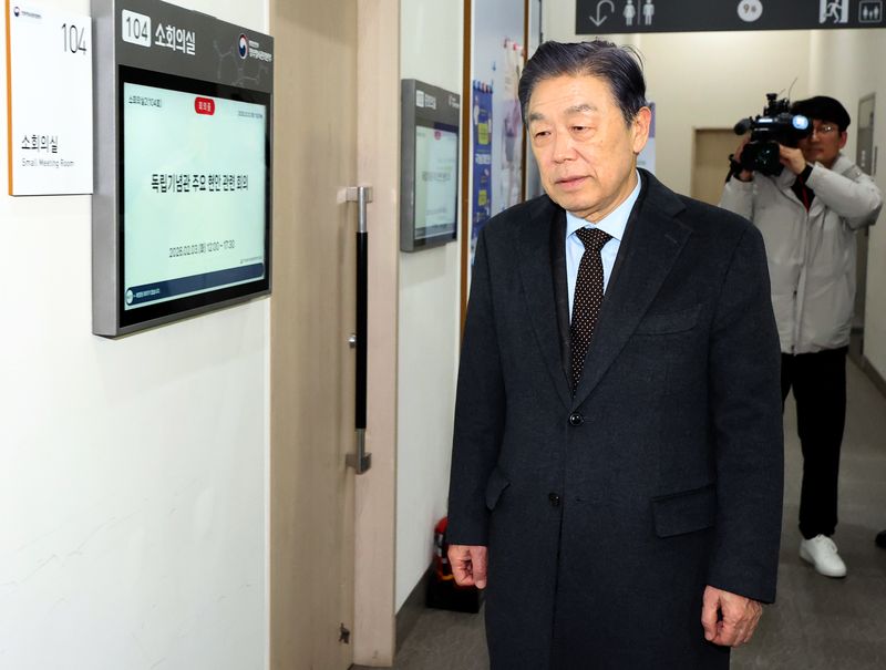 [세종=뉴시스] 김형석(사진) 전 독립기념관장이 자신의 해임 처분에 불복해 제기한 집행정지 신청이 최종적으로 일부 인용됐다. 김 전 관장은 본안 소송 1심이 결론 날 때까지 정부로부터 기본급을 지급받는다. (사진=뉴시스DB). 2026.09.07. photo@newsis.com