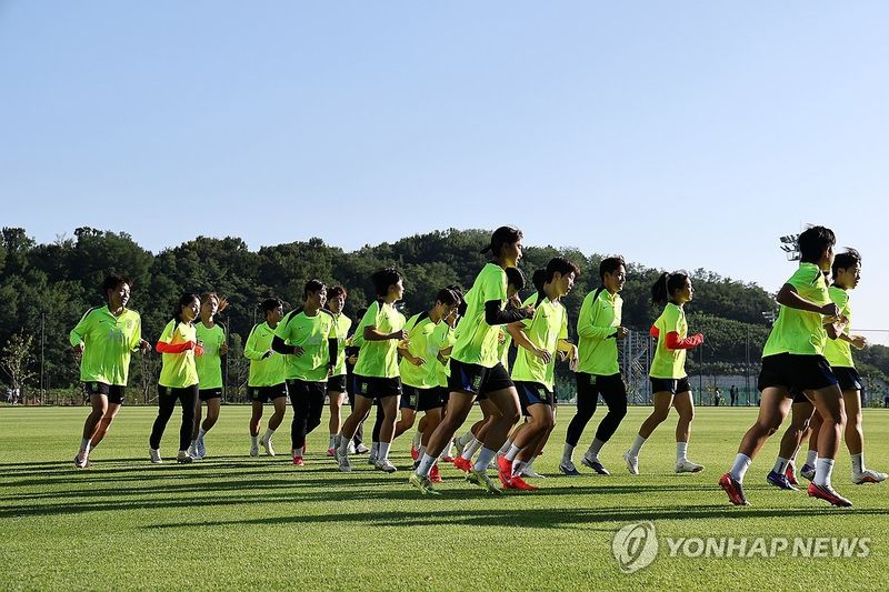 훈련하는 아시안게임 여자 축구 대표팀 (출처=연합뉴스)