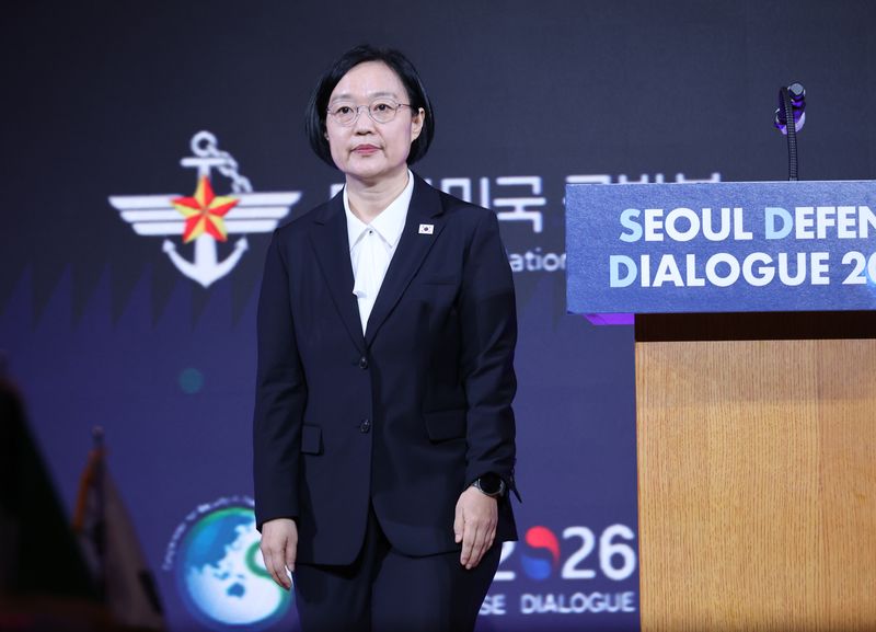 한성숙 국무총리가 8일 서울 중구 더그랜드롯데에서 열린 2026 서울안보대화 개회식에서 기조연설을 마친 뒤 자리로 향하고 있다. 연합뉴스