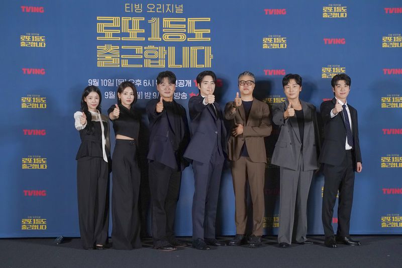 이준혁 "20년 동안 작품만 50편…직장인 애환 공감했죠"