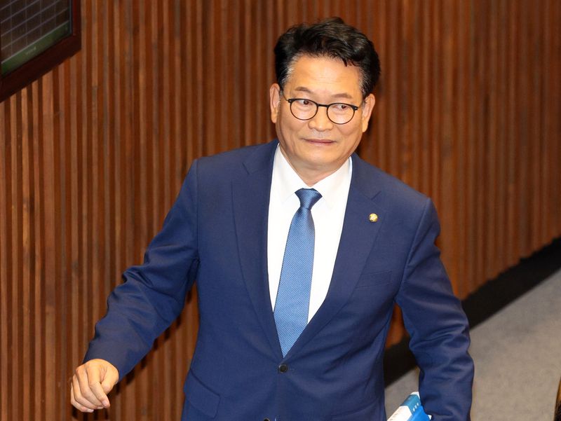[서울=뉴시스] 고범준 기자 = 송영길 더불어민주당 의원이 8일 서울 여의도 국회에서 열린 제439회 국회(정기회) 제4차 본회의에 참석하고 있다. 2026.09.08. bjko@newsis.com