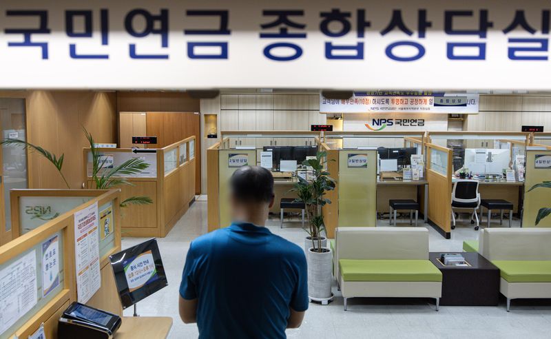 기초연금 수급자 700만 돌파…수급률 65.3%, 빠른 고령화 탓 4년째 하락