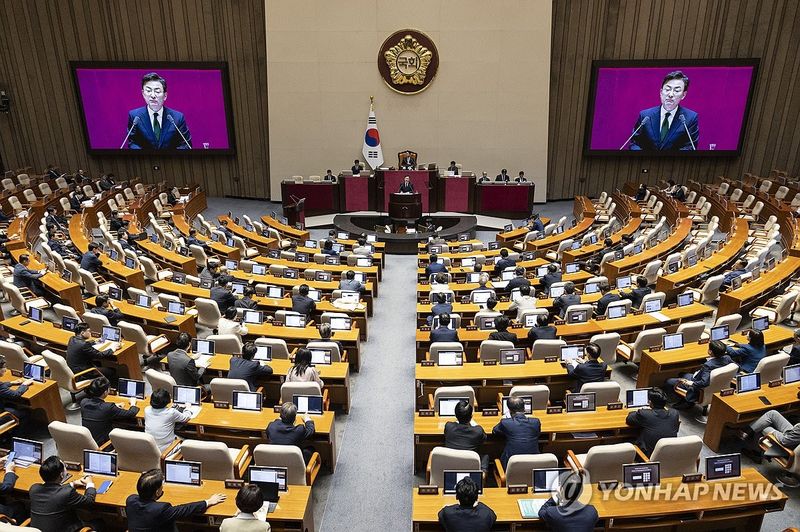 비교섭 단체 대표 연설하는 조국혁신당 신장식 대표 (출처=연합뉴스)