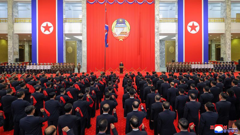 김정은 북한 국무위원장이 참석한 가운데 정권 수립 78주년 기념일(9ㆍ9절)을 맞아 국기게양식 및 중앙선서모임이 지난 9일 평양의사당에서 엄숙히 진행됐다고 조선중앙통신이 10일 보도했다. 연합뉴스