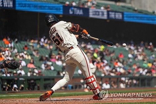 이정후가 8회말 동점 2타점 2루타를 날렸다. (출처=연합뉴스)