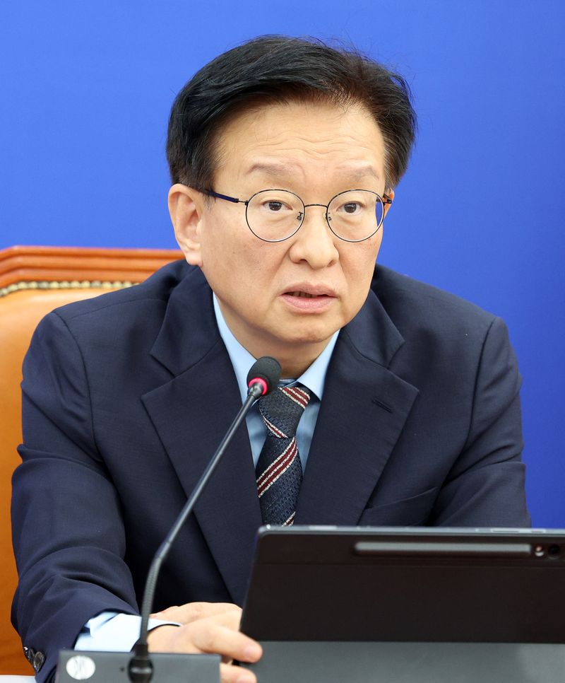 [서울=뉴시스] 고범준 기자 = 권칠승 더불어민주당 정책위의장이 3일 서울 여의도 국회에서 열린 정책조정회의에서 발언하고 있다. 2026.09.03. bjko@newsis.com