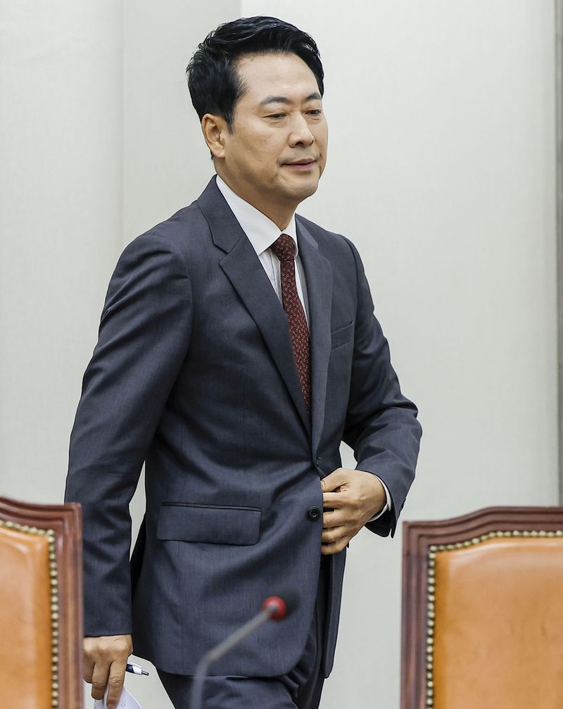 [서울=뉴시스] 정병혁 기자 = 장동혁 국민의힘 대표가 10일 서울 여의도 국회에서 열린 최고위원회의에 참석하고 있다. 2026.09.10. jhope@newsis.com