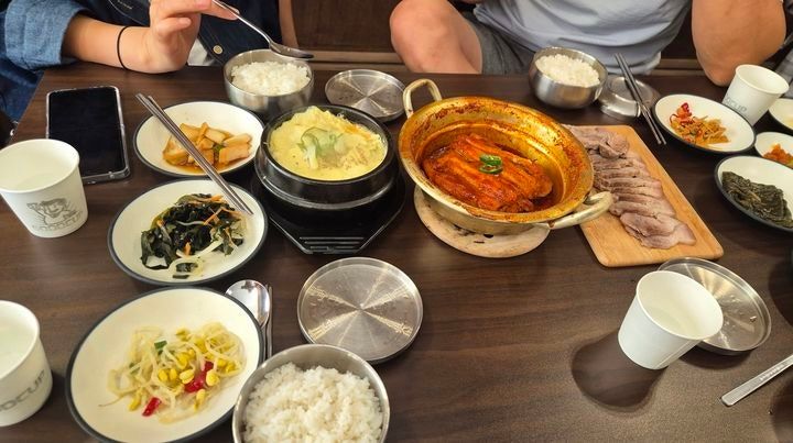 가게 리뷰에 올라온 양은냄비에 담긴 갈치조림 1인분. 출처=스레드, 뉴시스
