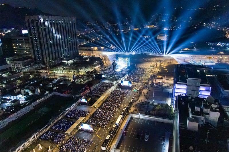 방탄소년단(BTS)이 21일 서울 광화문광장에서 'BTS 컴백 라이브: 아리랑' 발매 기념 컴백 공연을 하고 있다. (빅히트 뮤직·넷플릭스 제공. 재판매 및 DB 금지) 2026.3.22 ⓒ 뉴스1