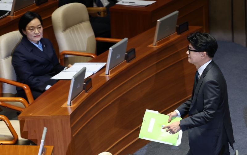 [서울=뉴시스] 김근수 기자 = 한동훈 무소속 의원이 10일 오후 서울 여의도 국회에서 열린 제439회국회(정기회) 제6차 본회의 대정부질문(외교·통일·안보)에서 한성숙 국무총리에게 질의를 마치고 이동하고 있다. 2026.09.10. ks@newsis.com