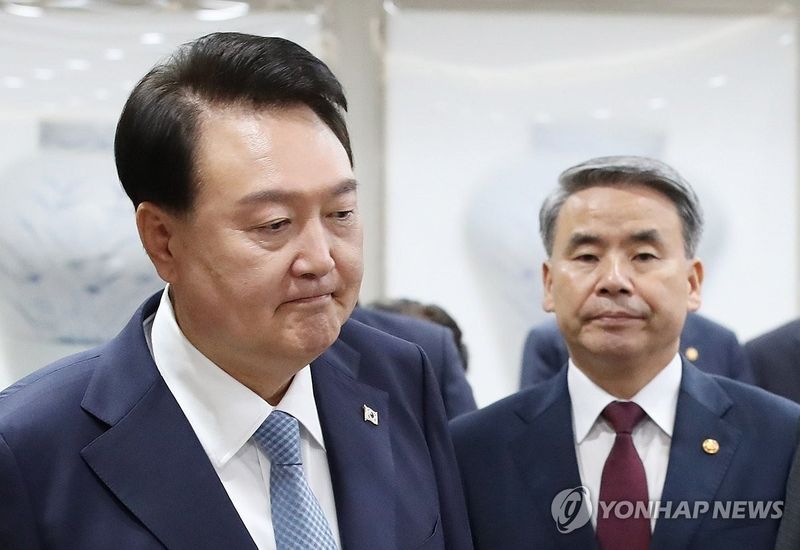윤석열 전 대통령과 이종섭 전 국방부 장관 (출처=연합뉴스)