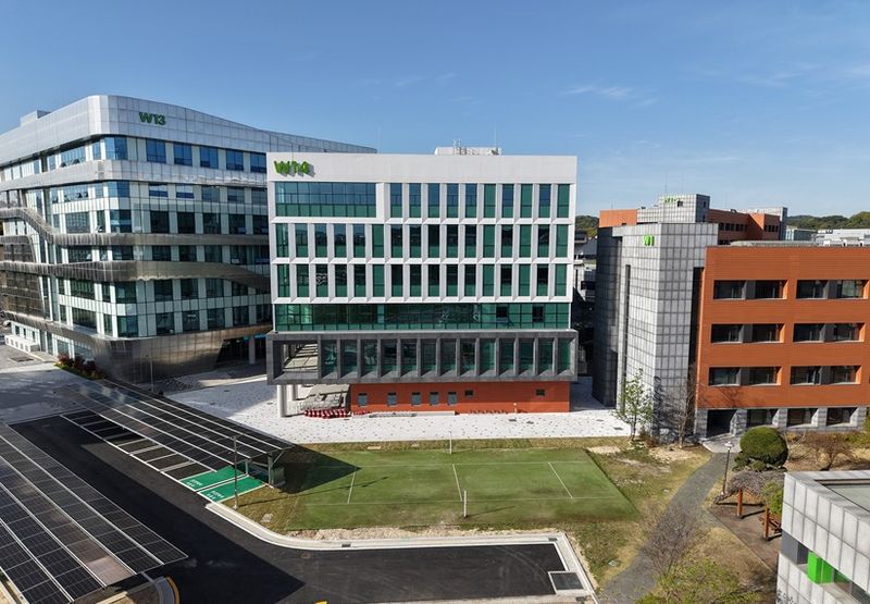 LOTTE x KAIST R&D CENTER 건물 전경. KAIST 제공