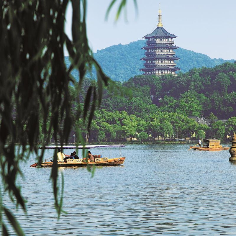 항주 서호는 중국의 대표적인 명승지로 빼어난 경관과 풍부한 역사·문화를 자랑한다. 중국관광청 제공