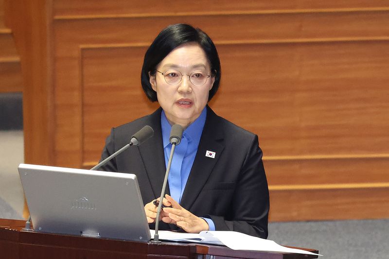 한성숙 국무총리가 11일 서울 여의도 국회에서 열린 제439회국회(정기회) 제7차 본회의 대정부 질문에서 경제에 관한 질문에 답변하고 있다. 2026.9.11 ⓒ 뉴스1 신웅수 기자