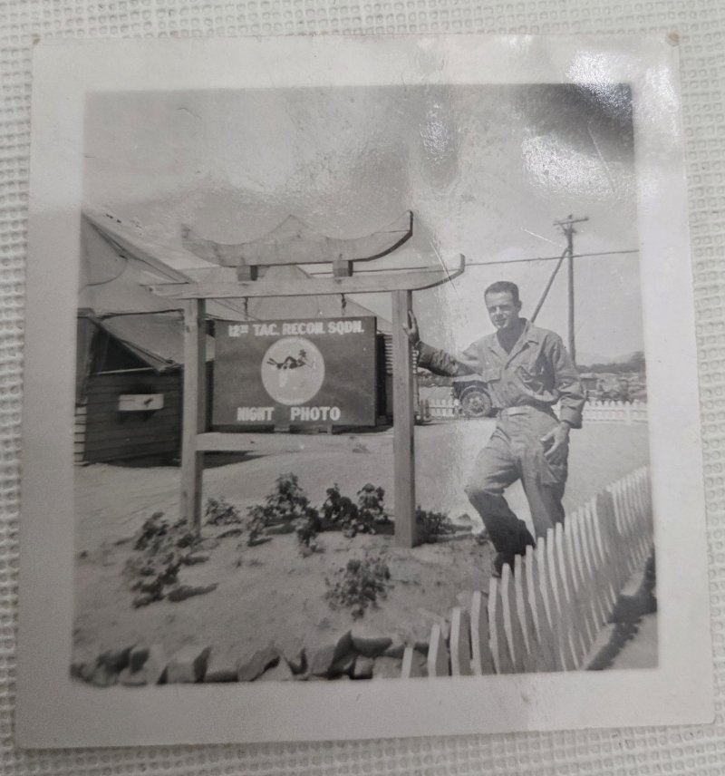호머 바니데스의 한국 전 참전 당시 모습.