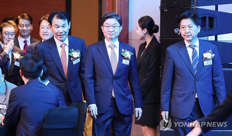 코스닥 30주년 기념행사 참석하는 이억원 금융위원장 (출처=연합뉴스)