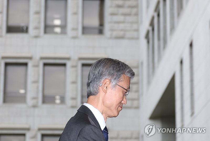 조희대 대법원장 출근길 (출처=연합뉴스)