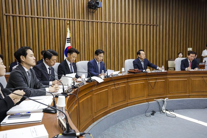 [서울=뉴시스] 정병혁 기자 = 8일 서울 여의도 국회에서 대법관(김성수)임명동의에관한인사청문특별위원회 전체회의가 열리고 있다. 2026.09.08. jhope@newsis.com