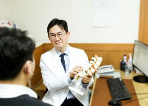 경추 내시경 수술 잘했는데 왜 안 낫지?...수술 후 악화 원인 밝혀져 [헬스체크]