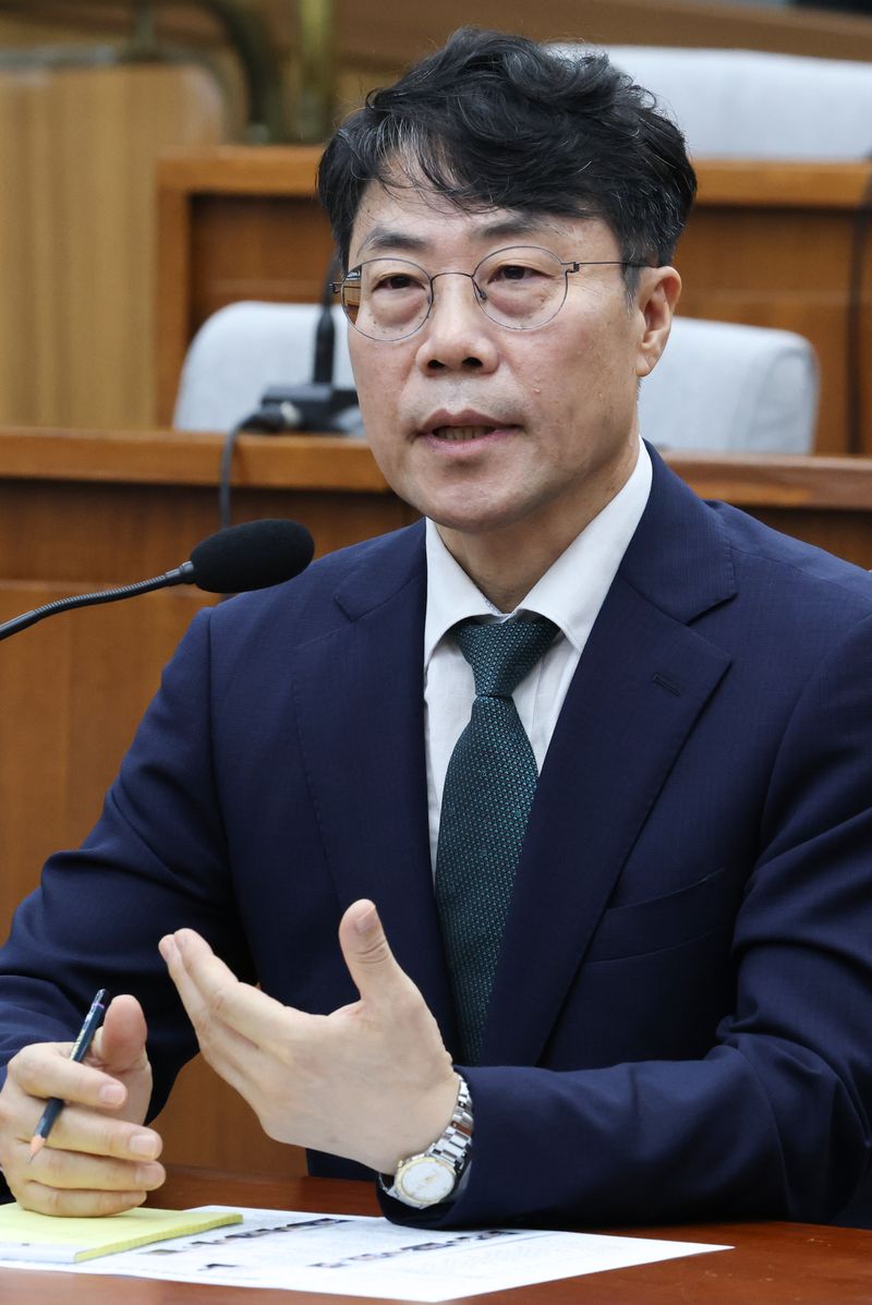 김성수 대법관 후보자가 14일 국회에서 열린 국회인사청문특별위원회 인사청문회에서 위원 질의에 답하고 있다. 연합뉴스