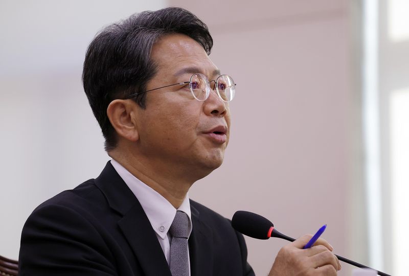 [서울=뉴시스] 정병혁 기자 = 김승원 법무부장관 후보자가 15일 서울 여의도 국회 법제사법위원회에서 열린 인사청문회에서 의원 질문에 답하고 있다. 2026.09.15. jhope@newsis.com