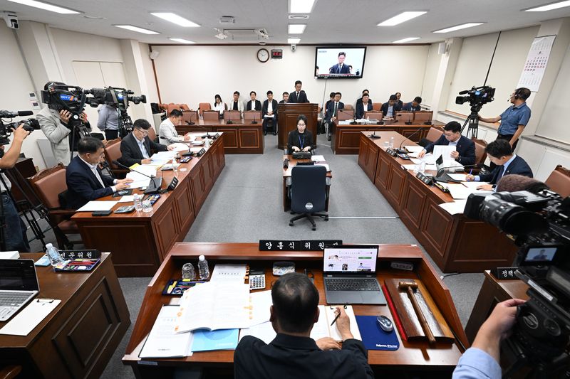 15일 제주도의회 환경도시위원회 회의실에서 김도영 제주특별자치도개발공사 사장 후보자에 대한 인사청문회가 진행되고 있다. 사진=제주특별자치도의회 제공