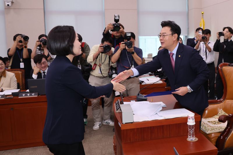 이소영 청문회…野 "변호사 출신, 현장 몰라" 與 "삶으로 겪었다"(종합)