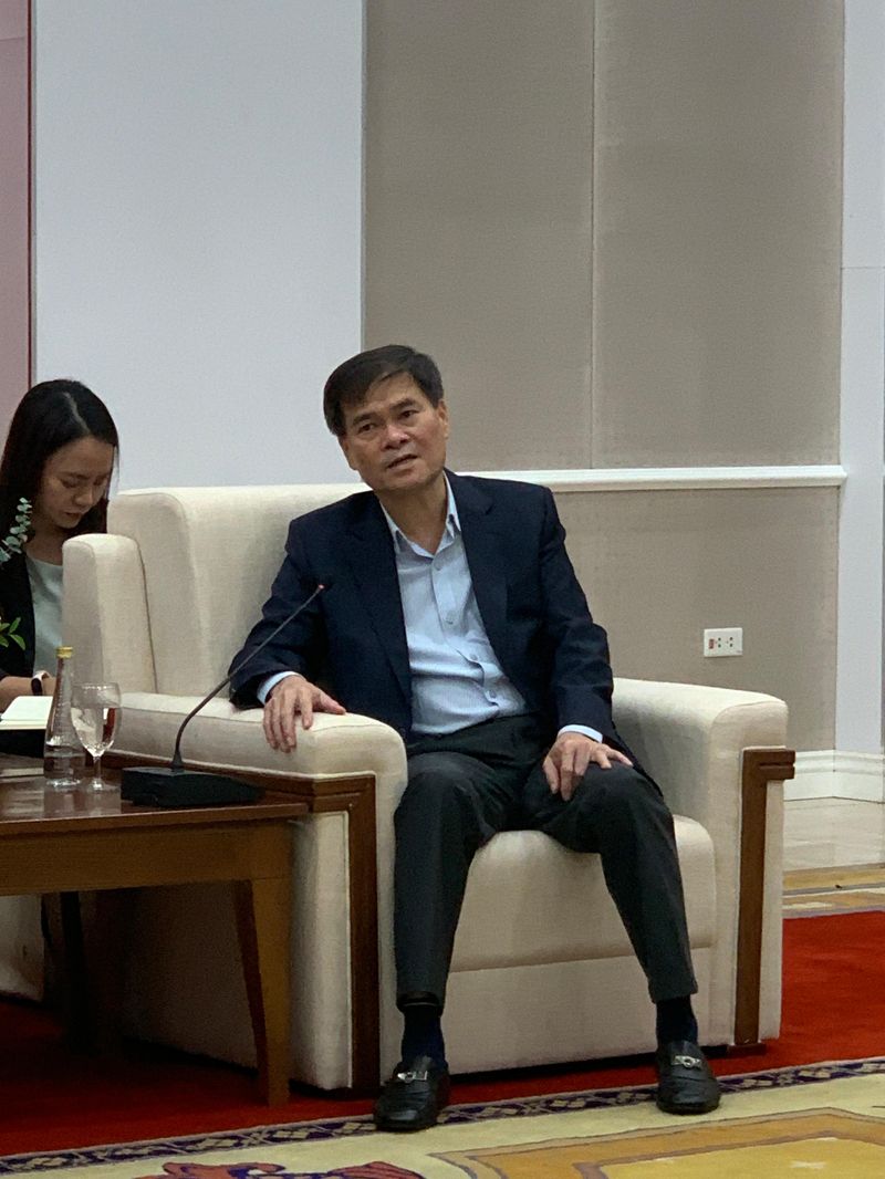 부이 반 캉 인민위원장이 최근 꽝닌성 인민위원회 청사에서 파이낸셜뉴스와 인터뷰하고 있다. 사진=김준석 특파원