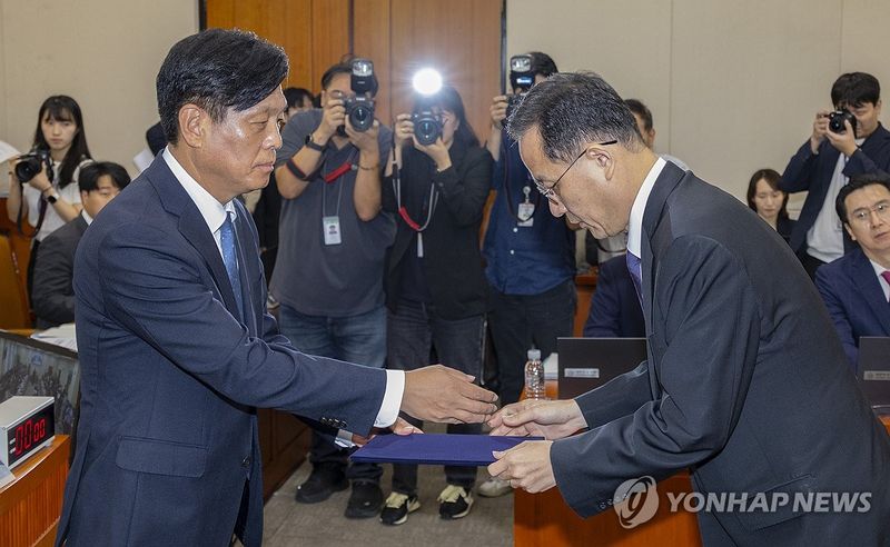 고성&middot;눈물 얼룩 김승원 청문회…이형일&middot;이소영은 부동산 추궁