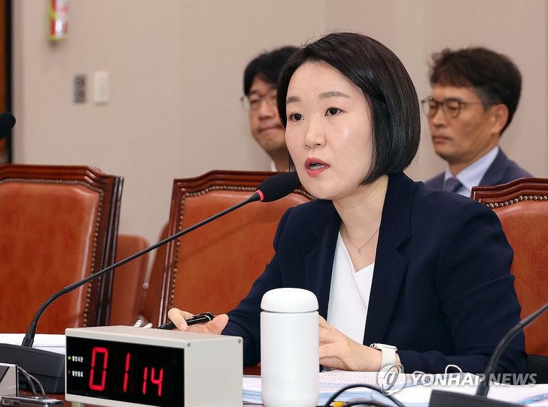 고성&middot;눈물 얼룩 김승원 청문회…이형일&middot;이소영은 부동산 추궁