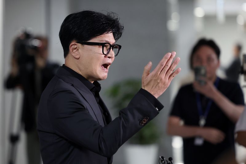한동훈 무소속 의원이 지난 15일 국회 의원회관에서 현안 브리핑을 하고 있다. 뉴스1