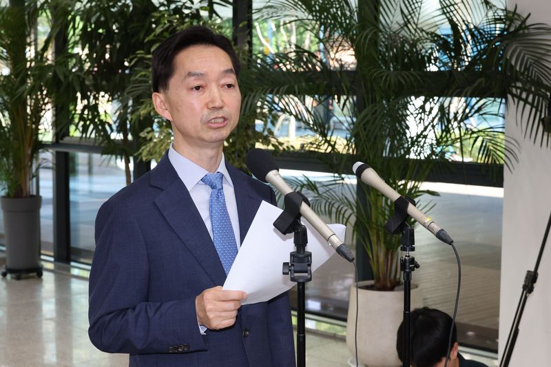 靑, '중수청장 지명철회' 강경파 대응수위 고심…내분 우려에 확전 자제
