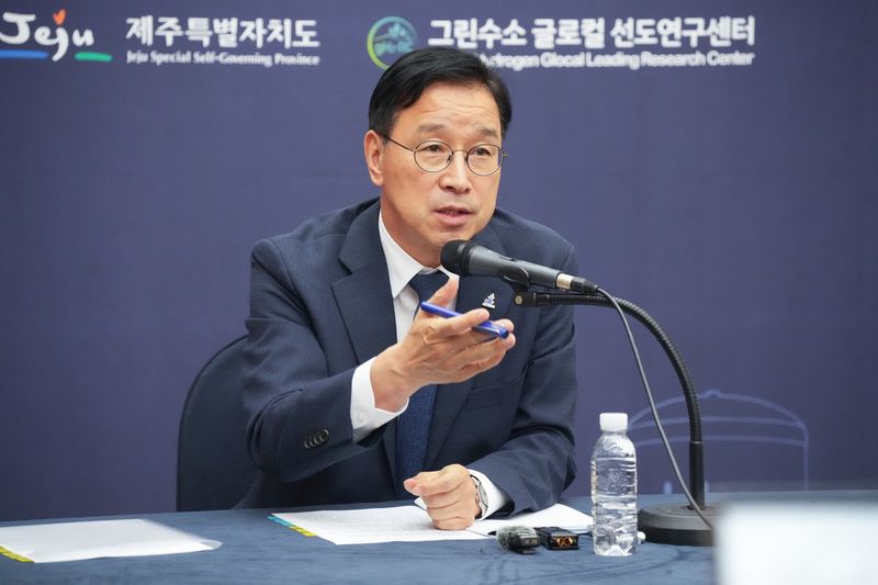 위성곤 제주지사가 지난 15일 제주국제컨벤션센터(ICC)에서 열린 기자간담회에서 발언하고 있다. 기후부 공동취재