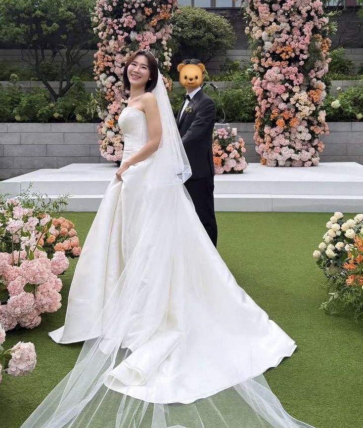 양나래 변호사 남편 결혼식 2026년 9월 13일 신라호텔 영빈관 웨딩드레스 사진