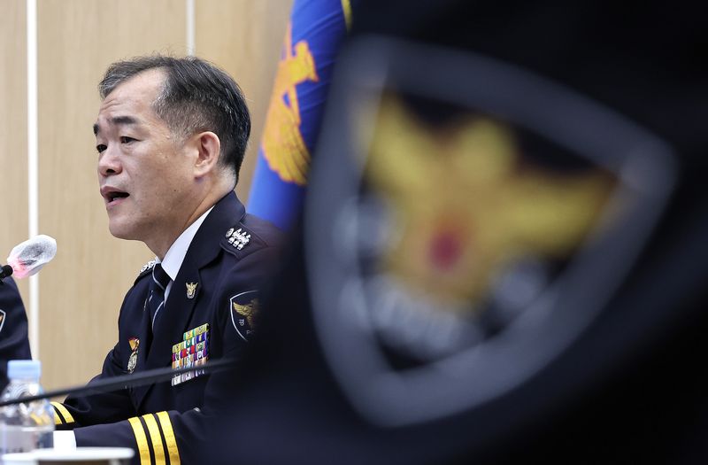 김종철 경찰청장 직무대행이 지난 17일 서울 서대문구 경찰청에서 열린 '경찰개혁 국민경청회'에서 모두발언을 하고 있다. 뉴스1화상