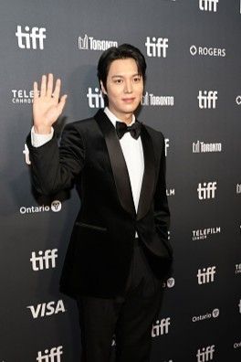 '암살자(들)' 토론토 국제영화제 프리미어 상영