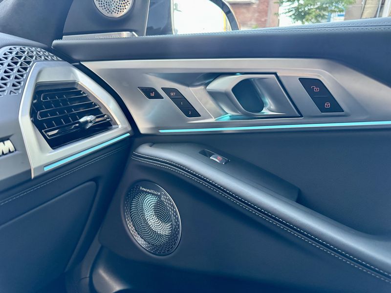 BMW XM 레이블. 사진=김동찬 기자