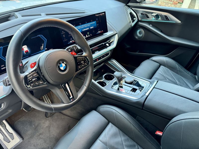 BMW XM 레이블. 사진= 김동찬 기자