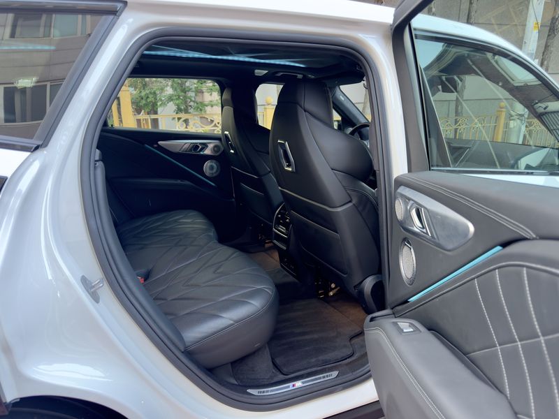 BMW XM 레이블. 사진= 김동찬 기자