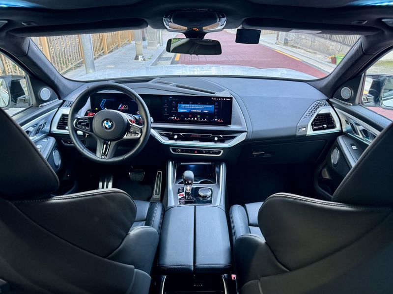 BMW XM 레이블. 사진= 김동찬 기자