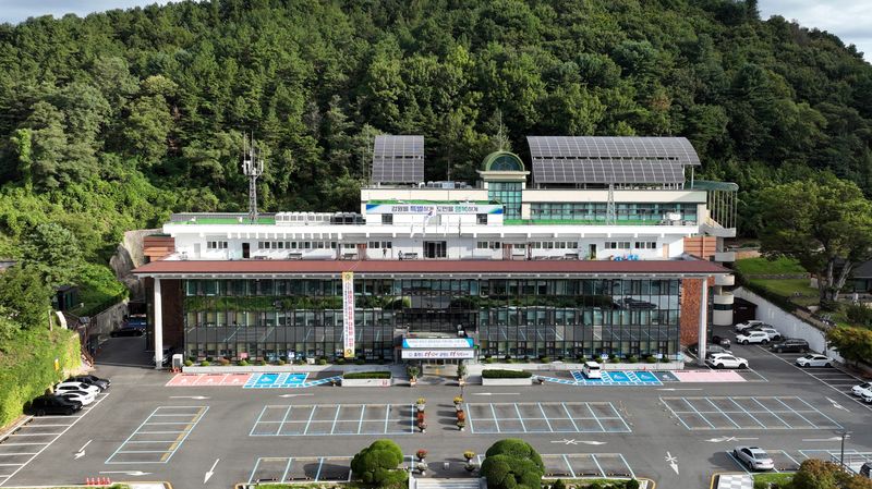 홍천군청 전경. 홍천군 제공