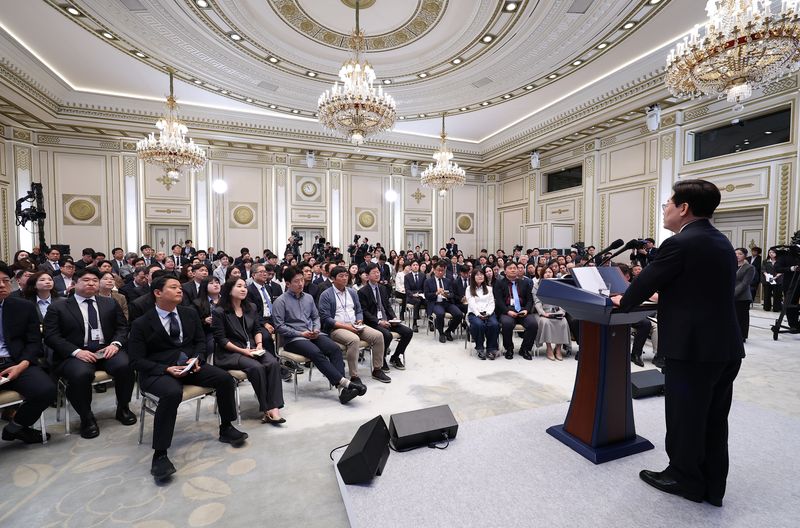 18일 청와대 영빈관에서 이재명 대통령의 취임 후 일곱번째 기자회견이 진행되고 있다. 연합뉴스